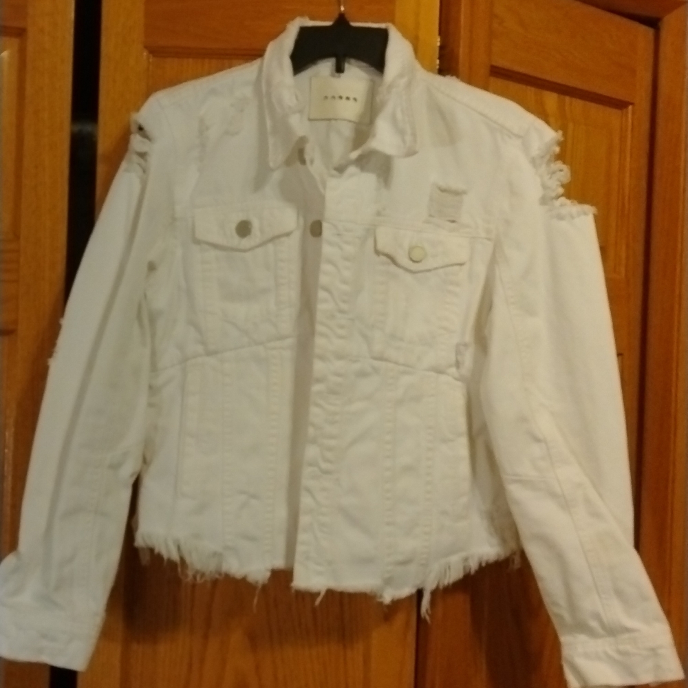 Blank NYC distressed white jean jacket size medium